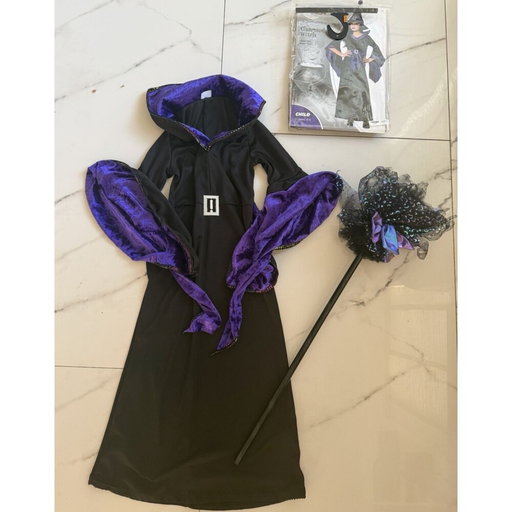 Girls Spirit Charmed Witch Costume Halloween Size small 4-6 with broom